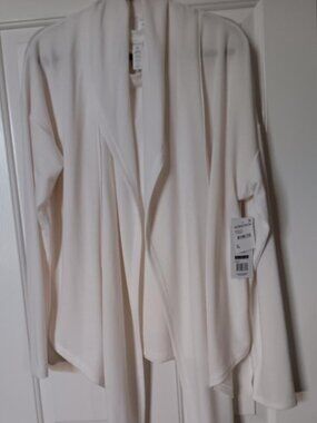 Marika "Travel & Commute" NEW W/TAGS 2 pc off-white open front jacket w/tank. XL